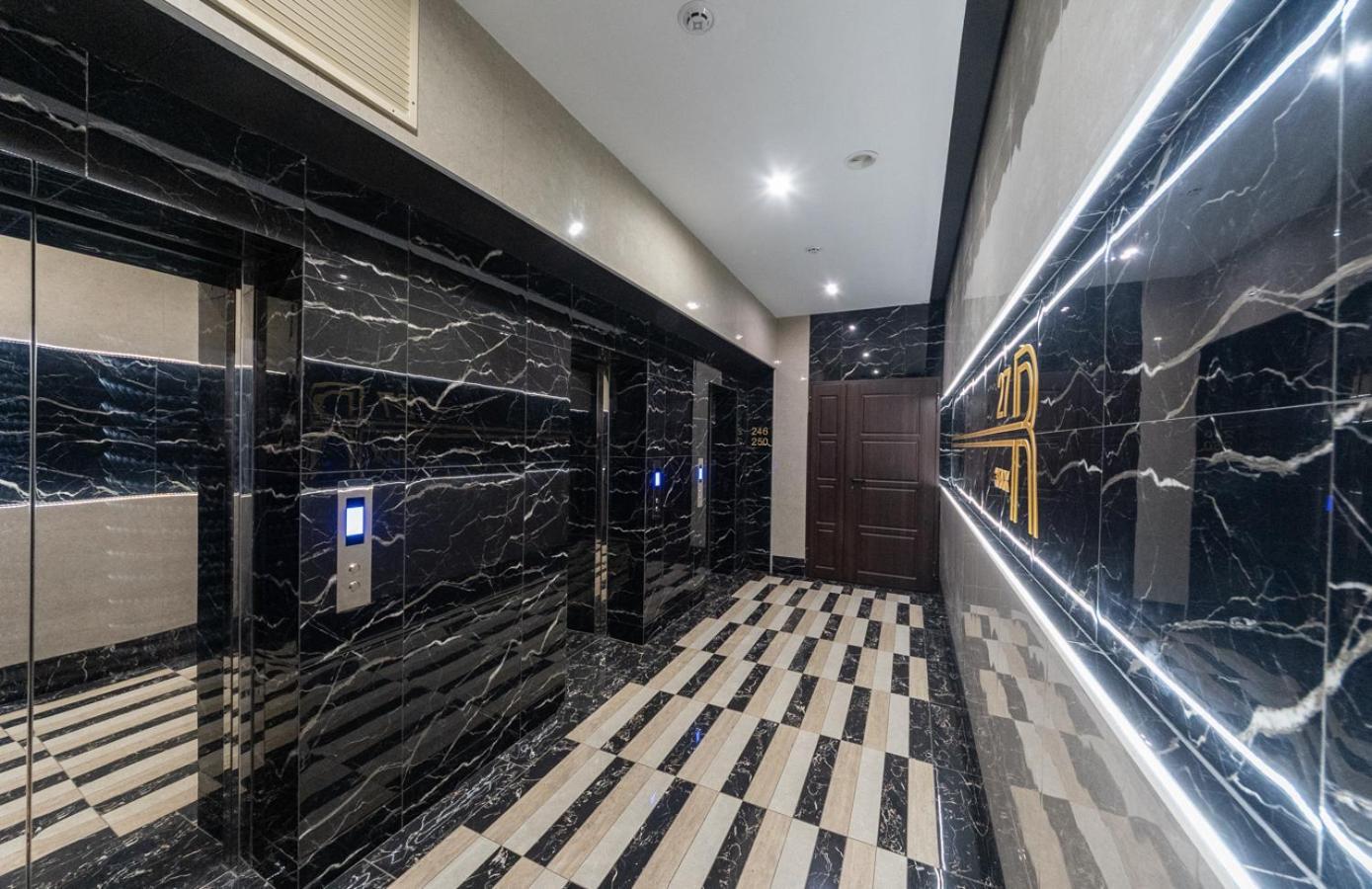 Royal Tower Residence Big Vip Apartment In Center Floor 27 Kiev Exterior foto