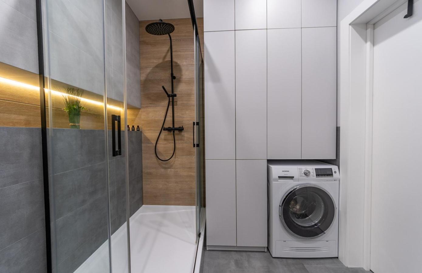 Royal Tower Residence Big Vip Apartment In Center Floor 27 Kiev Exterior foto