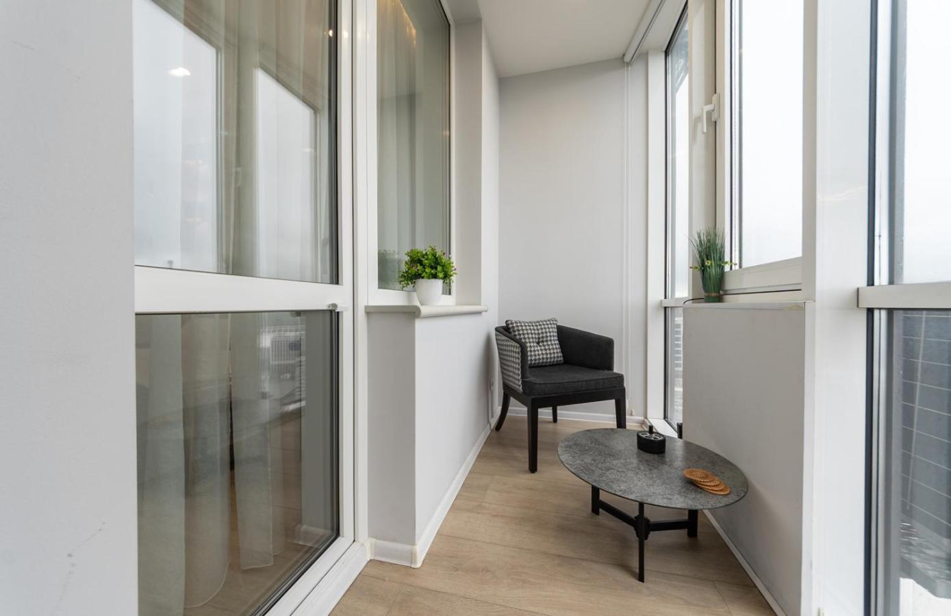 Royal Tower Residence Big Vip Apartment In Center Floor 27 Kiev Exterior foto