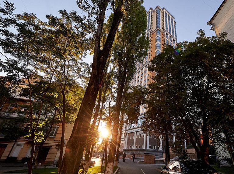 Royal Tower Residence Big Vip Apartment In Center Floor 27 Kiev Exterior foto
